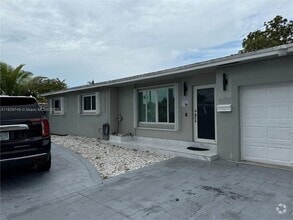 Building Photo - 9320 SW 46th Terrace