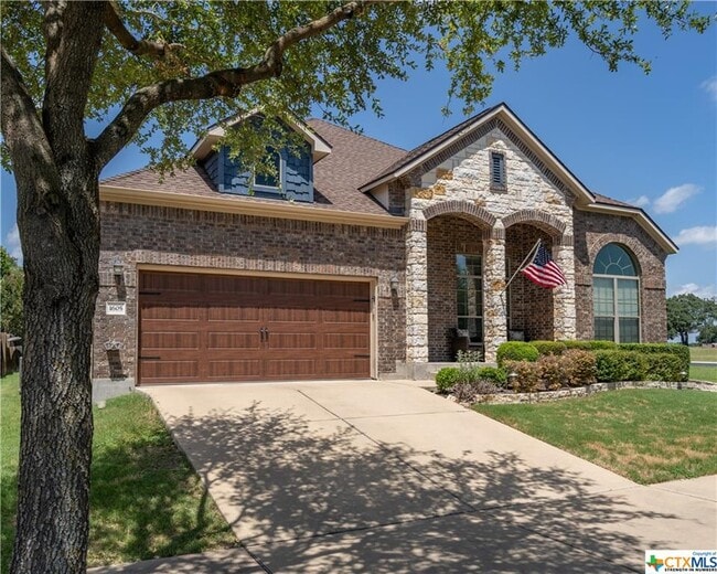 Building Photo - 1605 Naranjo Dr