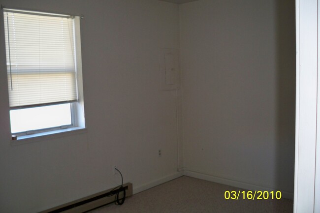 Building Photo - 3704 Tiffany Dr