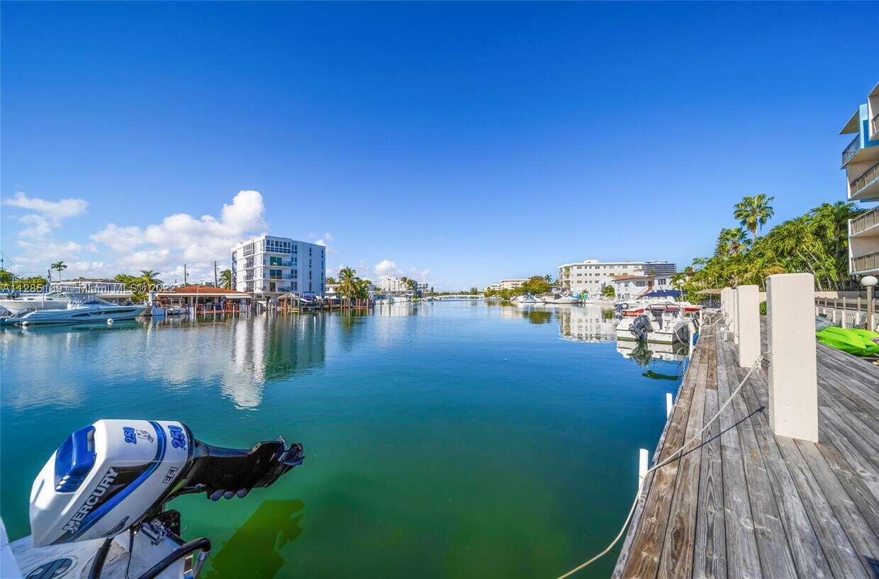 8100 Byron Ave Unit 302, Miami Beach, FL 33141 Condo for Rent in