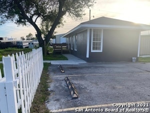 separate unit - Stacey Bear Apartments
