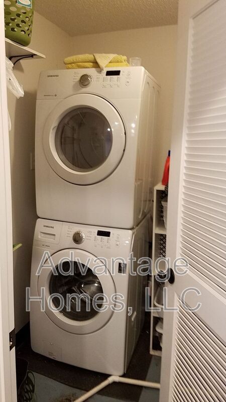 Foto del edificio - 8239 Woodward St