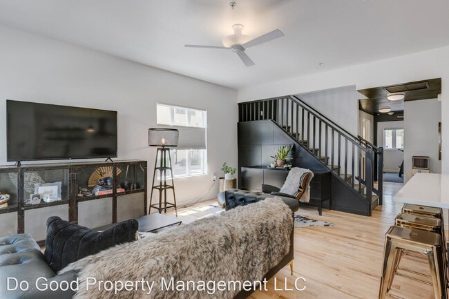 Building Photo - 3 br, 2 bath House - 1463 W Grand Ave Apt 101