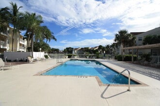 Building Photo - 650 Is Clb Ct