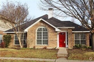 Building Photo - 609 English Oak St