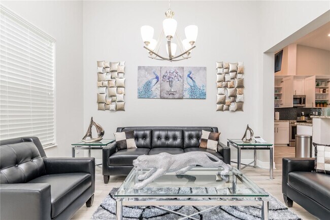 Foto del edificio - 5816 Little River Dr