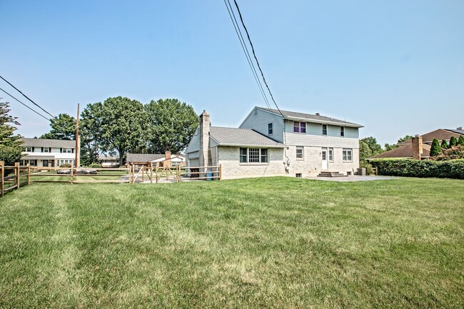 Photo - 2412 Manet Rd. House