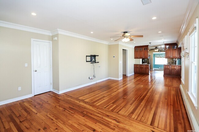 Building Photo - 2712 Wilson Ave