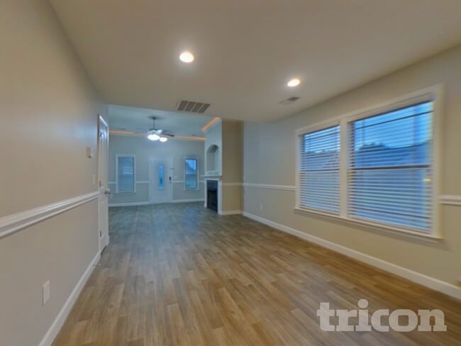 Building Photo - 801 Alley Ridge Dr