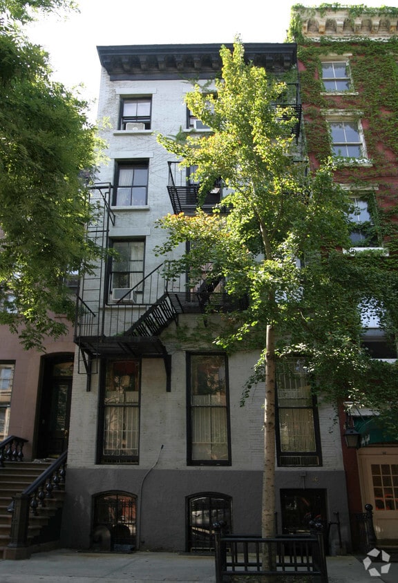 Primary Photo - 86 Perry St