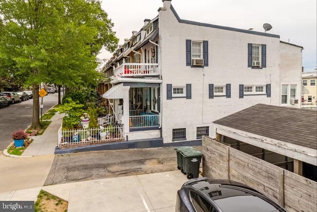 Building Photo - 1417 Montello Ave NE