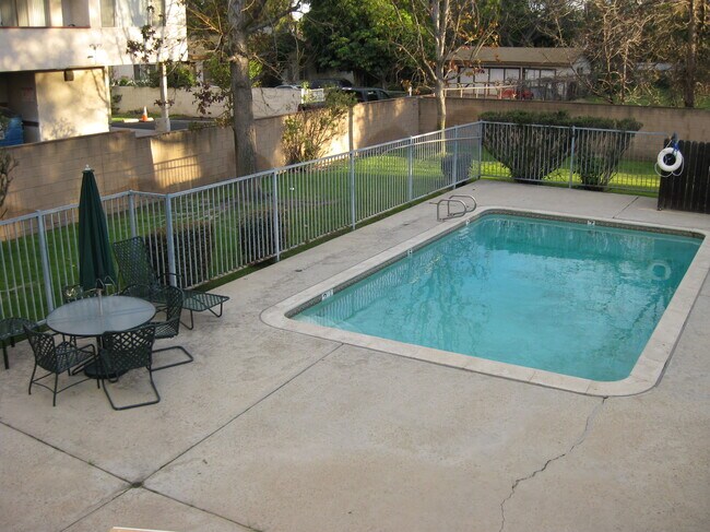 Foto del edificio - 11445 Sherman Way