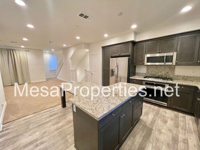 Building Photo - 7375 Luminaire Pl