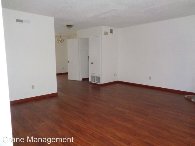 Building Photo - 3600 Green Acre Rd