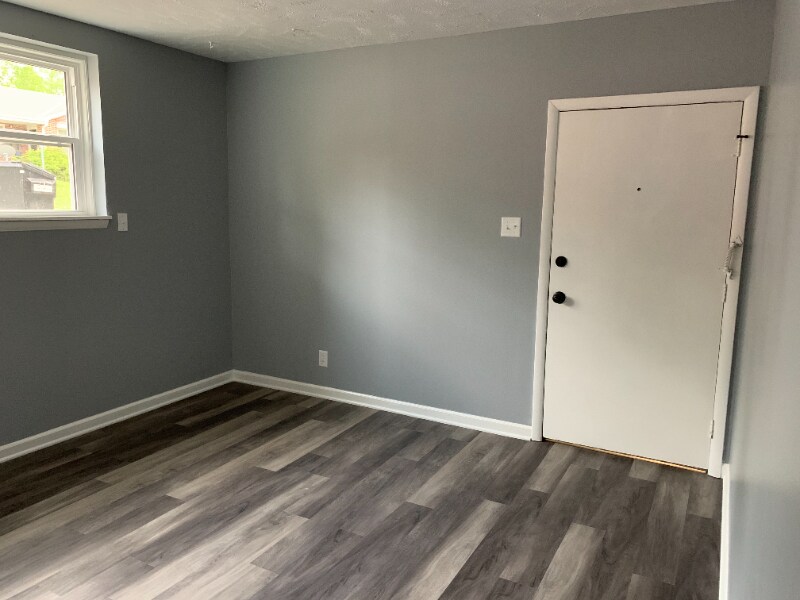 Foto principal - 6020 Birch St
