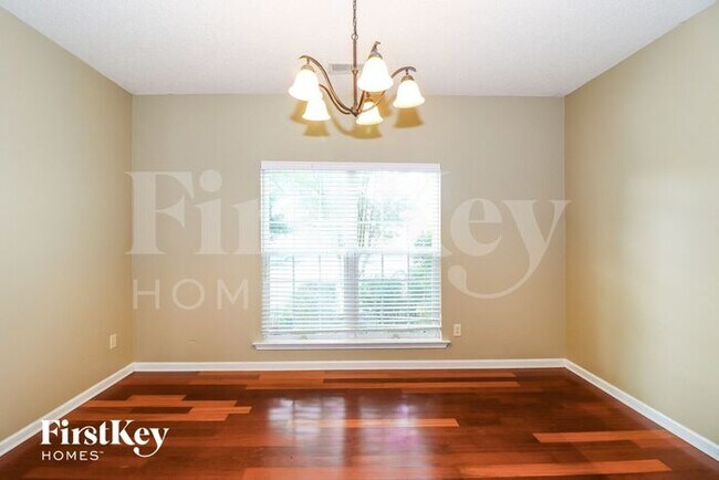 Foto del edificio - 8151 Blue Lagoon Dr