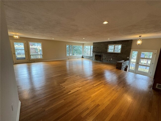 Building Photo - 216 Berkshire Rd