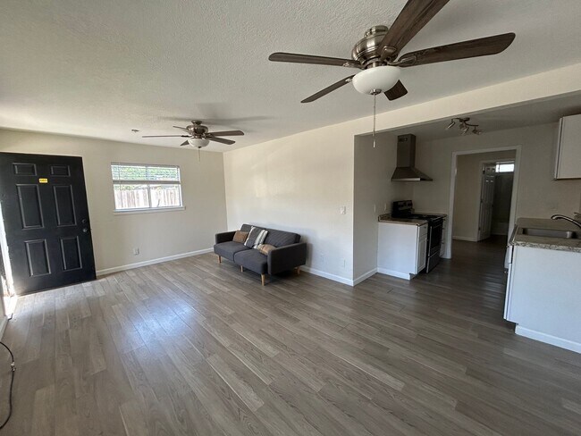 Foto del edificio - 683 - 695 Vermont Avenue, Turlock CA 95380