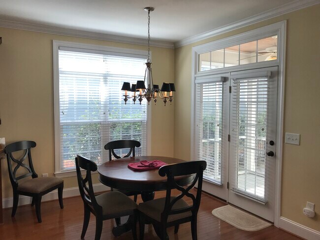 Foto del edificio - 1209 N Blount St