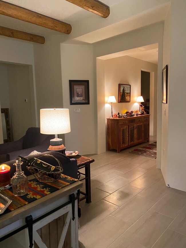 Building Photo - 1 Camino Cerro Escondido