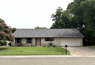 Building Photo - 413 Olympia Fields St