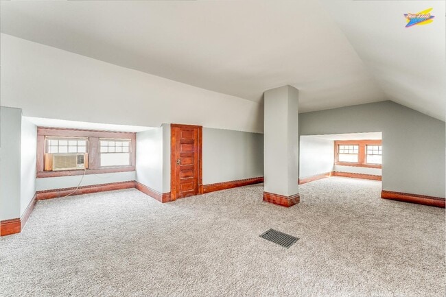 Building Photo - 305 N Pennsylvania Ave