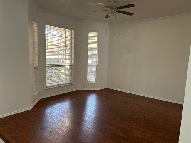 Building Photo - 11377 Clover Knoll Dr