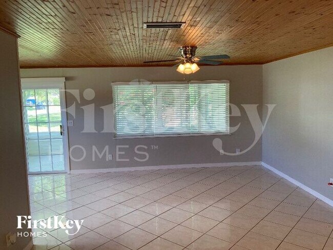 Building Photo - 1034 Hermosa Dr