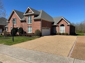 Building Photo - 215 Stoners Glen Ct