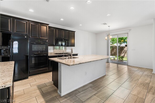 Building Photo - 8102 Lennox View Ln