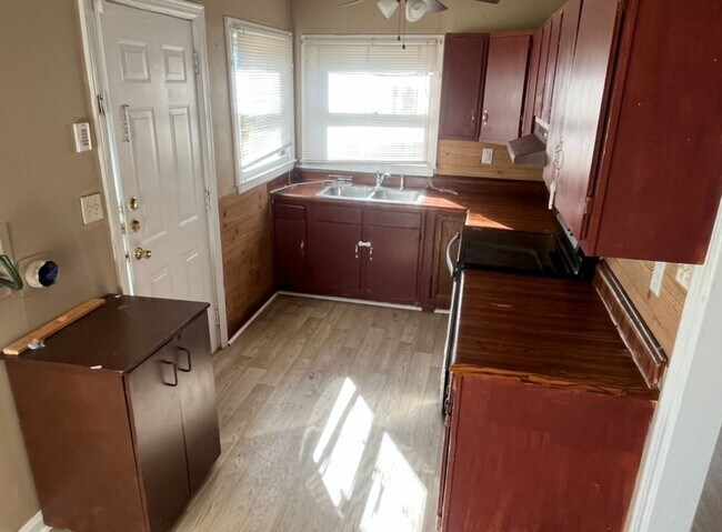 Foto del edificio - 2919 Hummingbird Ct