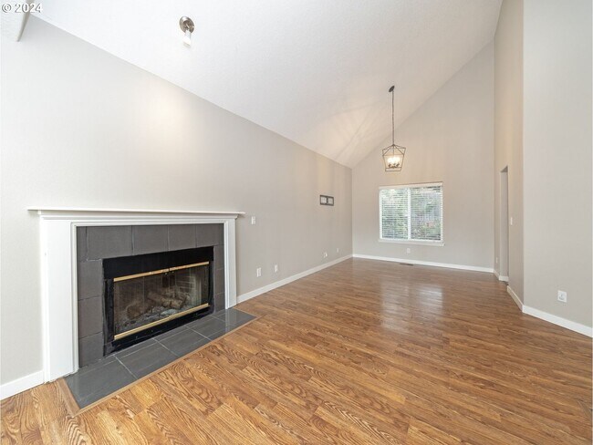 Foto del edificio - Newly Build 3 bedroom home w/ RV Parking a...