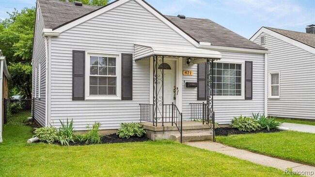 Building Photo - 421 W Morehouse Ave