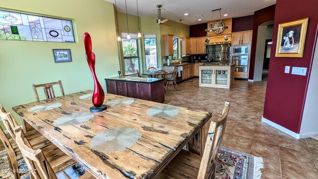 Building Photo - 38851 S Moonwood Dr