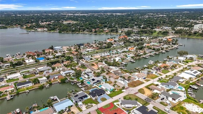 Building Photo - 7907 1st Ave S