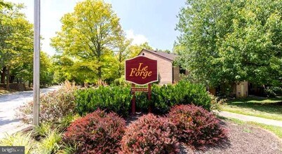 Building Photo - 93 Le Forge Ct