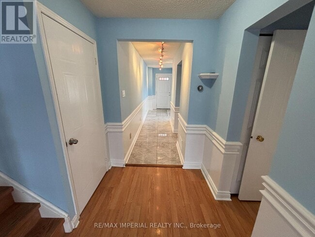 Building Photo - 90 Stornwood Ct