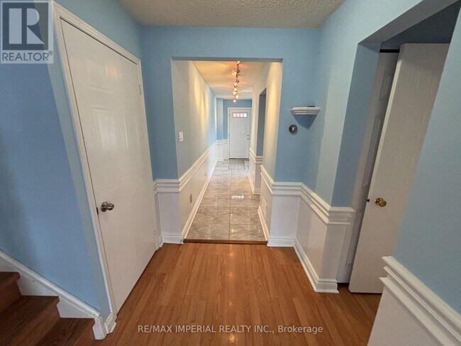 Photo du bâtiment - 90 Stornwood Ct