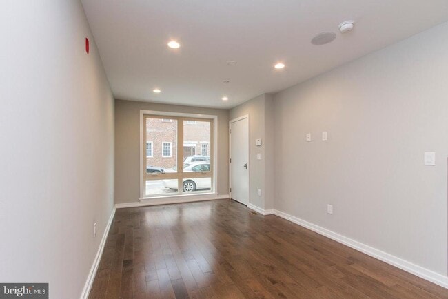 Building Photo - 908 S 21st St