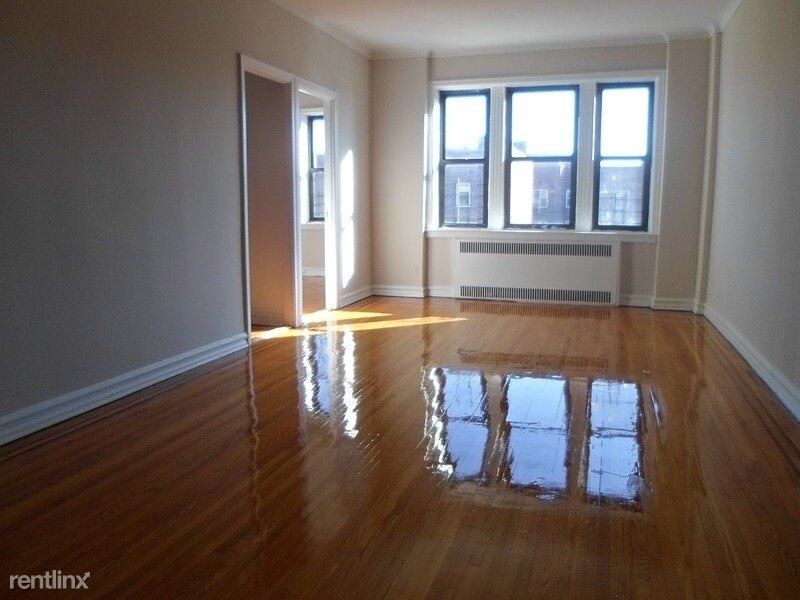 Primary Photo - 76-09 34th Ave