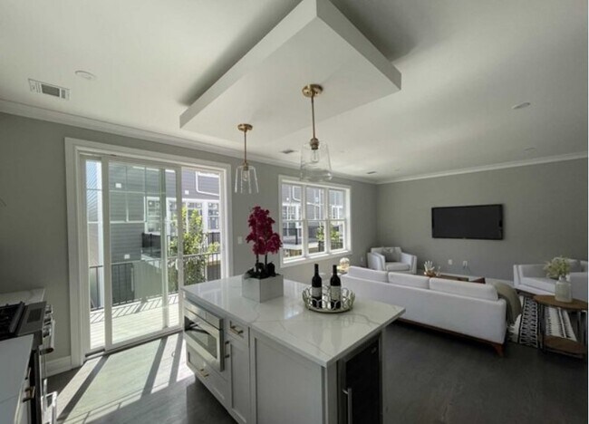 Foto del edificio - 23 Legion Drive Apt #201, Cresskill, NJ 07...