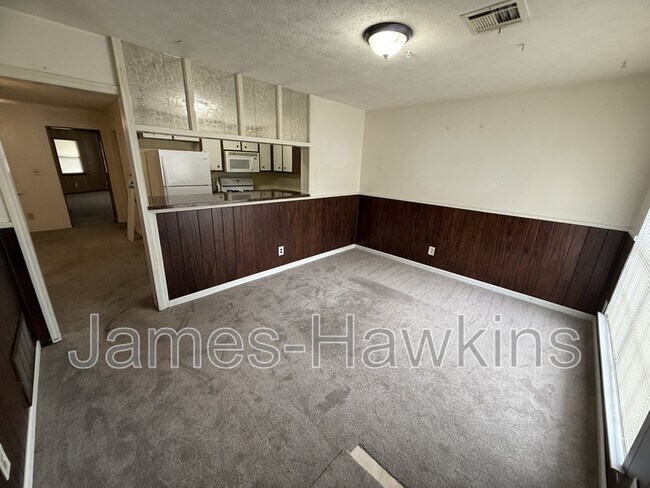 Foto del edificio - 1531 Midway St