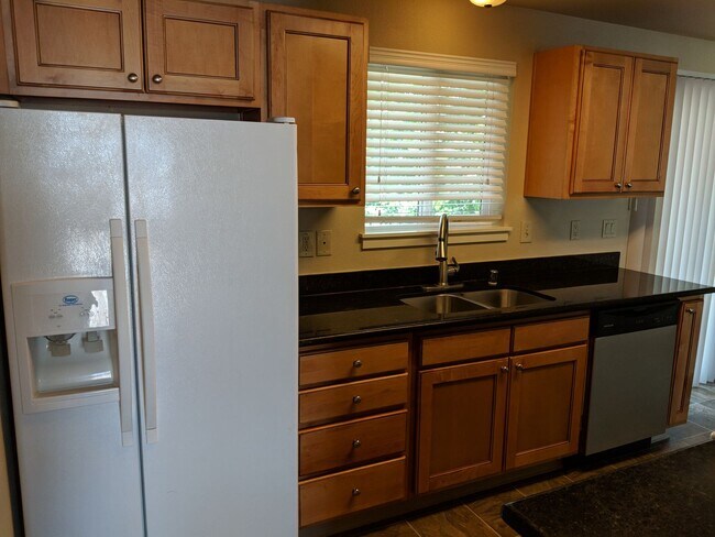 Foto del edificio - 408-410-410 128th St S