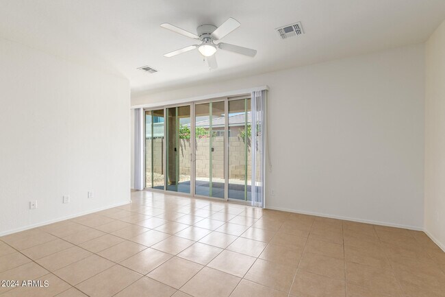 Foto del edificio - 4808 W Lydia Ln