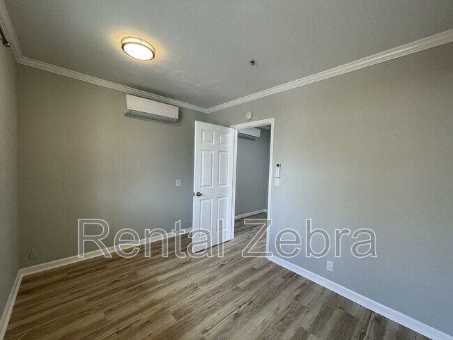 Foto del edificio - 343 Arlen Dr