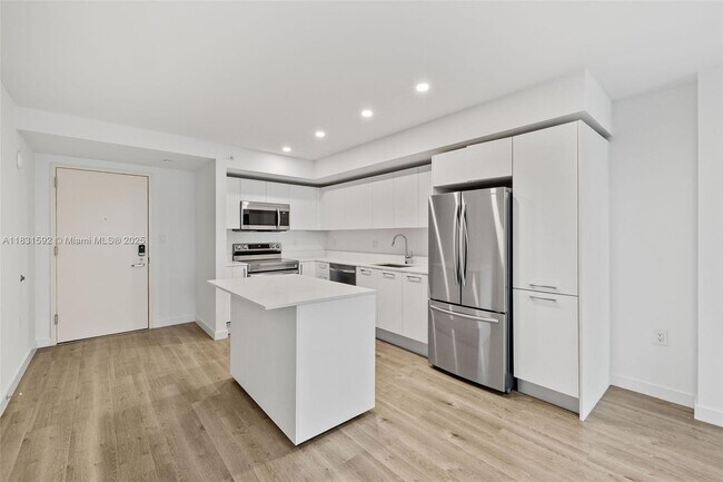 Foto del edificio - 1500 Bay Rd