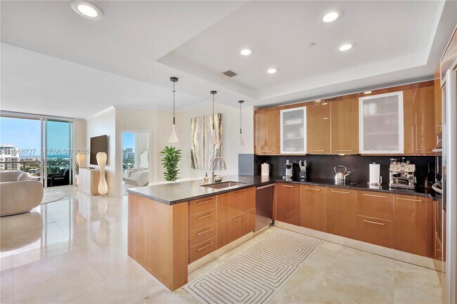 Foto del edificio - 1819 SE 17th St