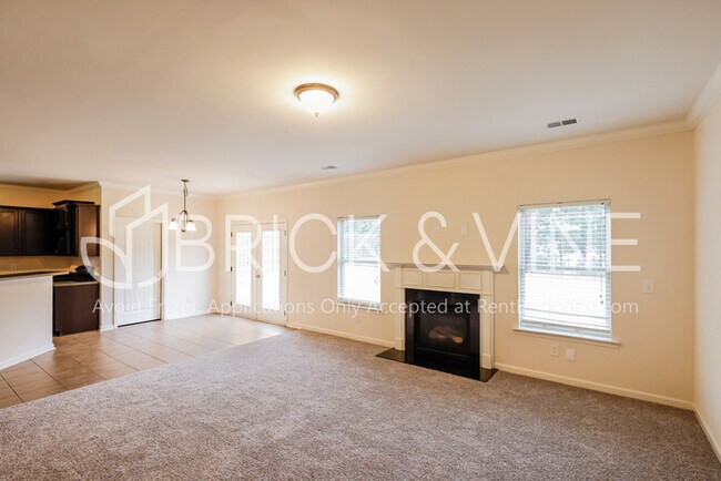 Building Photo - 173 Ashby St