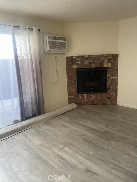 Foto del edificio - 6819 Whitsett Ave