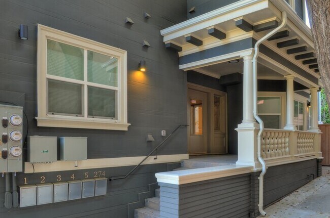 Foto del edificio - Newly Remodeled 2 Bedroom / 1 Bathroom Apa...